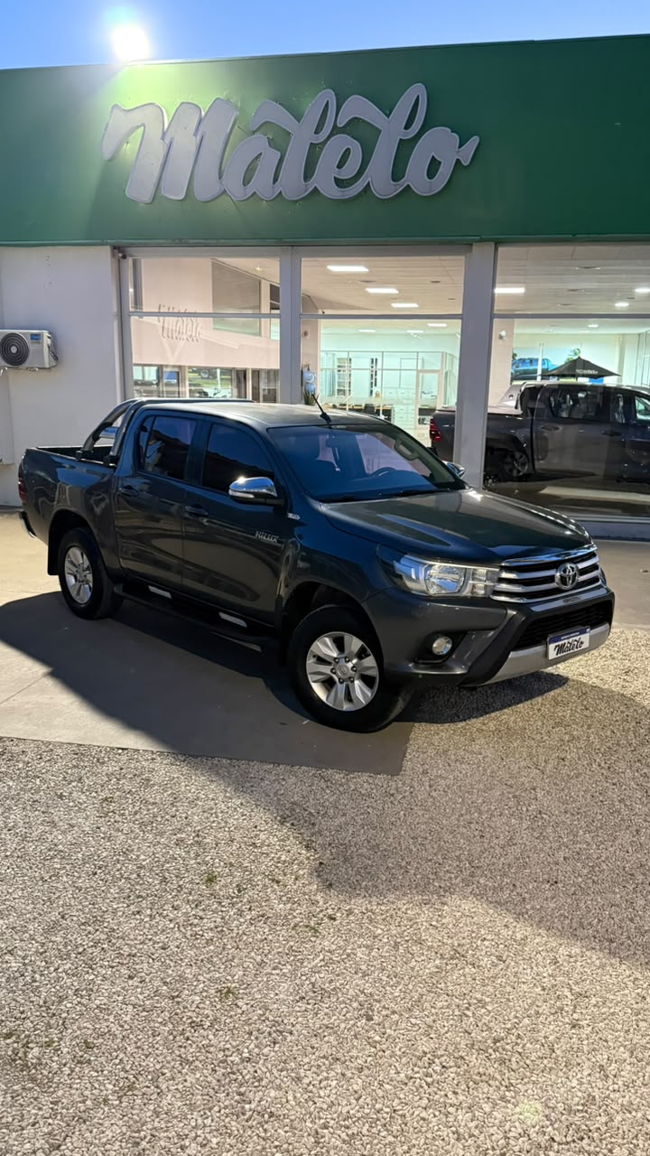 TOYOTA - HILUX  SRV  2.8  4X2   - MANUAL  - 2017
